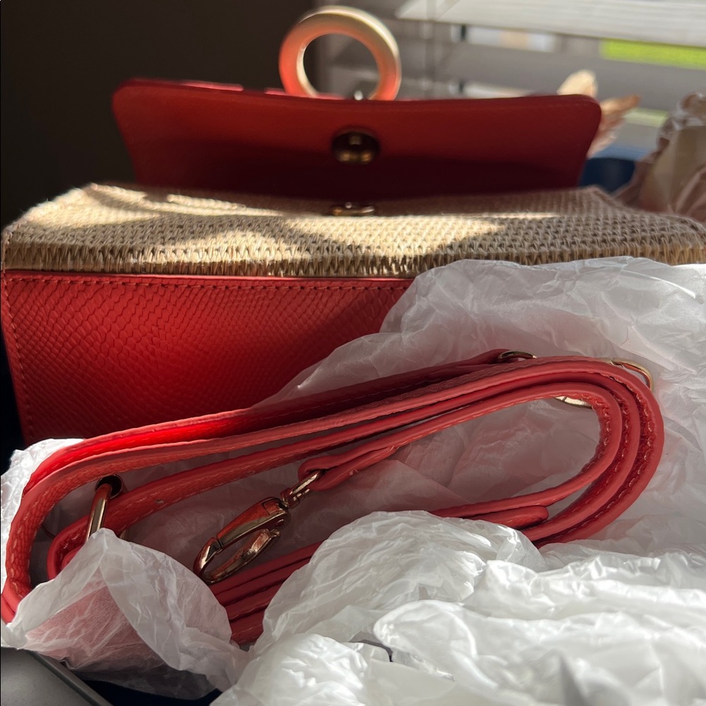 Chic Coral and Tan Women's Bag - Picture 3 of 3